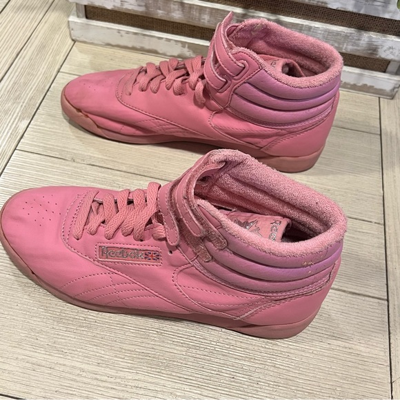 black high top reeboks